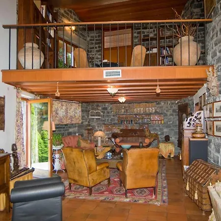 Sleeps 6 Pool Wifi Villa *